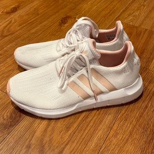 Adidas Sneakers